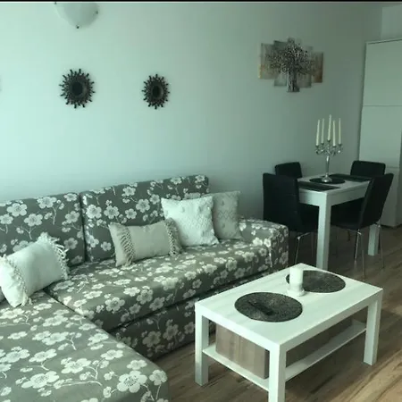 アパート Schoene 2 Zimmer Wohnung, 2 Min. Vom Strand Entfern ブルガス