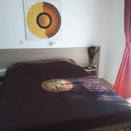 Schoene 2 Zimmer Wohnung, 2 Min. Vom Strand Entfern Burgas